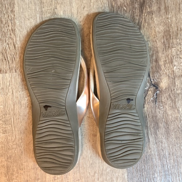 Vionic Davina Pink Supportive Flipflop Sandal Size 10 - Picture 7 of 7